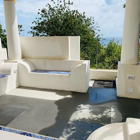 度假居 Casa Mandarino - Central, View And Silence 斯特龙博利